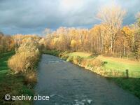 krajina kolem řeky Lubiny v blízkosti splavu na Stikovci