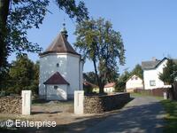 Farní kostel Nejsvětější Trojice s areálem