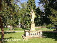 Tovačov, Zámek - zámecký park - socha sv. Jana Nepomuckého